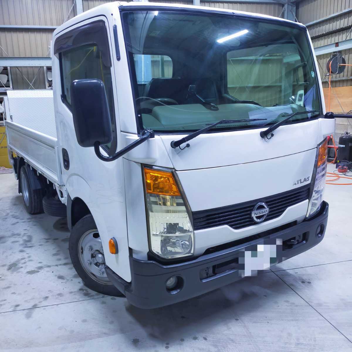 中古トラック販売⁄買取⁄レンタルの栗山自動車 跳上パワーゲート搭載 