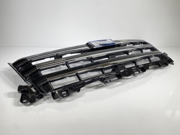 16450 良品 ノア HV ZWR80G/ZWR80W 前期 純正 フロントグリル 