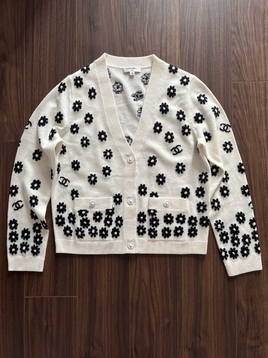 Chanel シャネル 長袖ニットカーディガン サイズ38 の入札履歴 Chanel シャネル 長袖ニットカーディガン サイズ38 の入札履歴