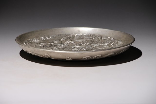 ☆皇帝☆銀製皿 直径約17.8cm 重量 約638g 乾隆御賜 九