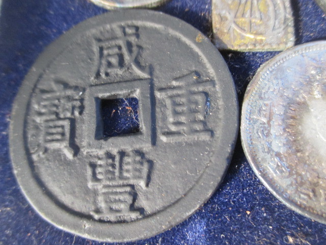 TA6899 額装古銭/絵銭/近代貨幣/色々大量/本物 参考品/約100点(その他)