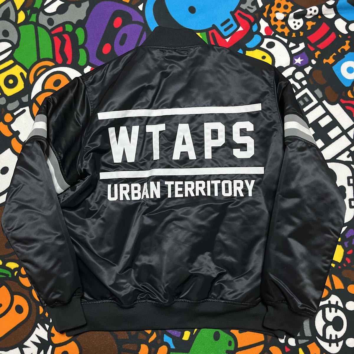 爆買い，定番 18aw WTAPS TEAM JACKET NYLON SATIN チーム ジャケット サテン ジャケット スタジャン WTVUA URBAN TERRITORY ブラック 2 M 黒(Mサイズ)｜売買されたオークション情報、yahooの商品情報をアーカイブ公開 - オー スタジアムジャンパー