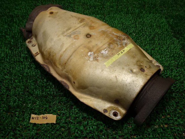 W12-104 B H8 Z15A GTO SR 触媒 キャタライザー