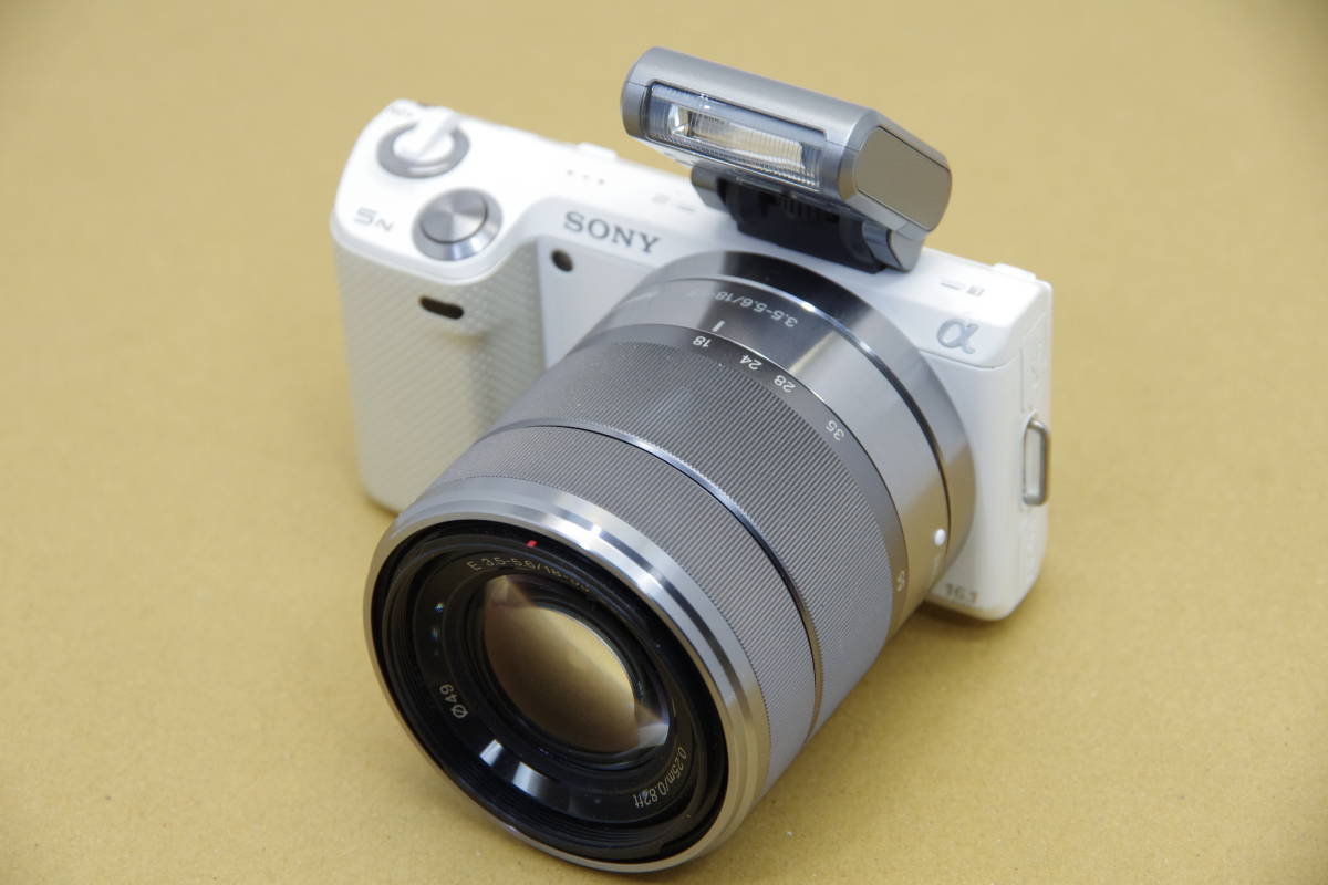 ☆ジャンク？☆ソニー SONY NEX-5N (白) + E 18-55mm OSS ※充電器