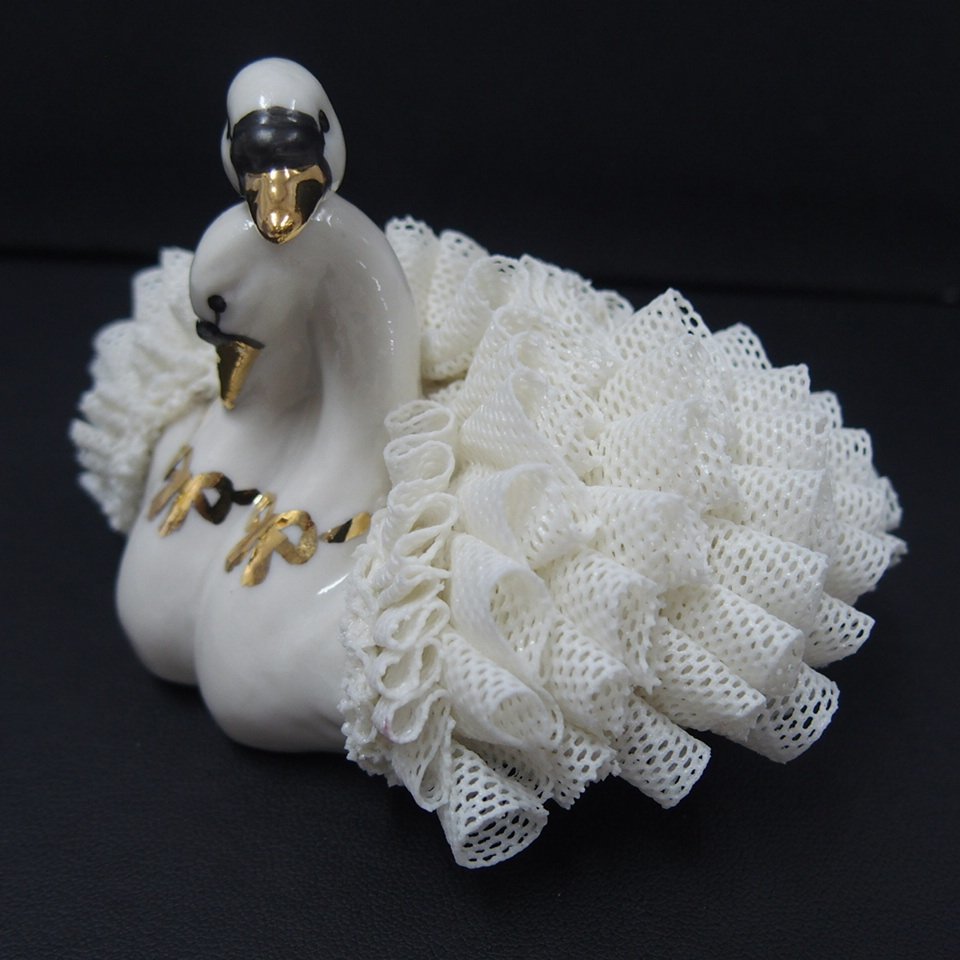 m002 A3【IRISH DRESDEN SWAN COUPLE アイリッシュ ドレスデン