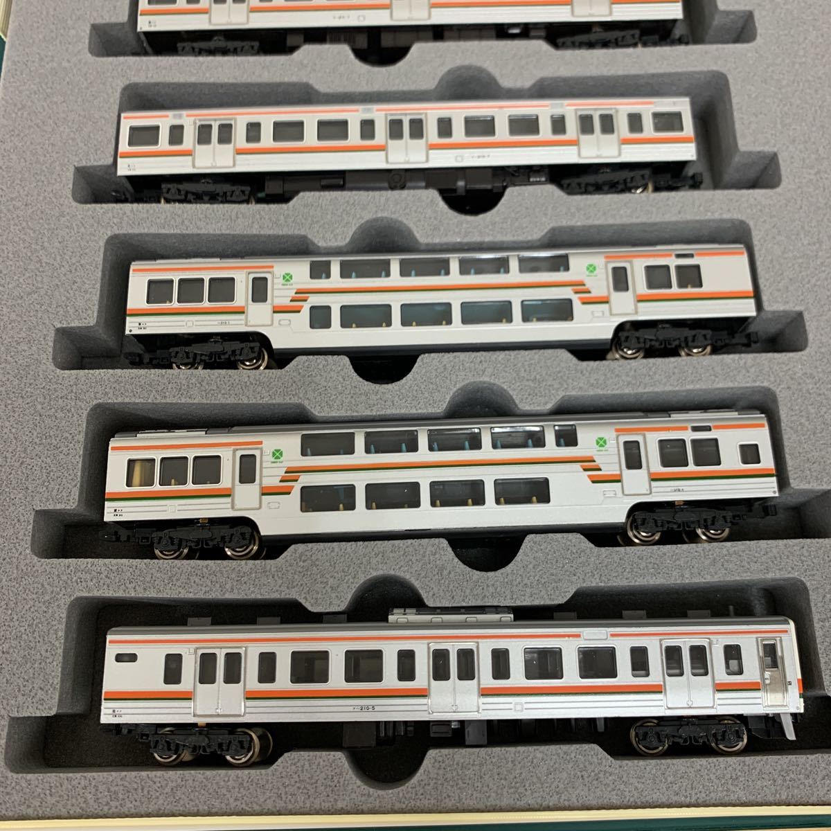 展示品 KATO 10-168 211系 直流近郊形電車 7両セット 鉄道模型 Nゲージ