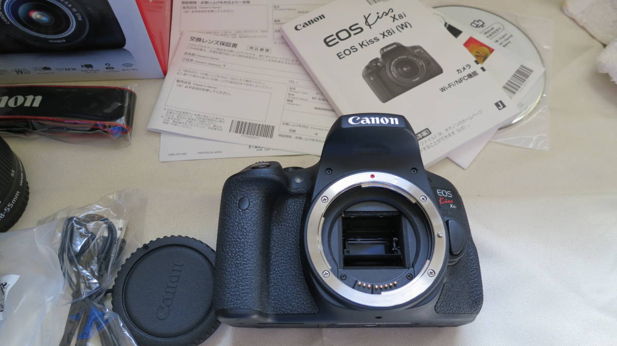 EOS Kiss X8i ✨美品✨ショット数僅か✨取説付き✨ X7 レンズセット 美品 キャノン　CANON EOS Kiss X8i EF-S 18-55 IS STM Kit元箱 ＋ガイドブック付き