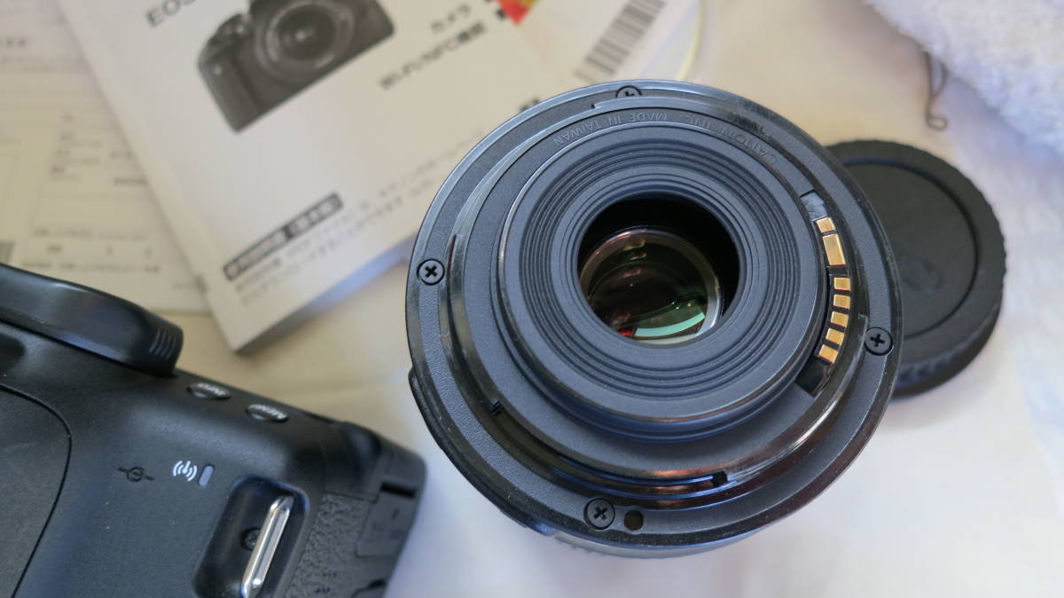 EOS Kiss X8i ✨美品✨ショット数僅か✨取説付き✨ X7 レンズセット 美品 キャノン　CANON EOS Kiss X8i EF-S 18-55 IS STM Kit元箱 ＋ガイドブック付き
