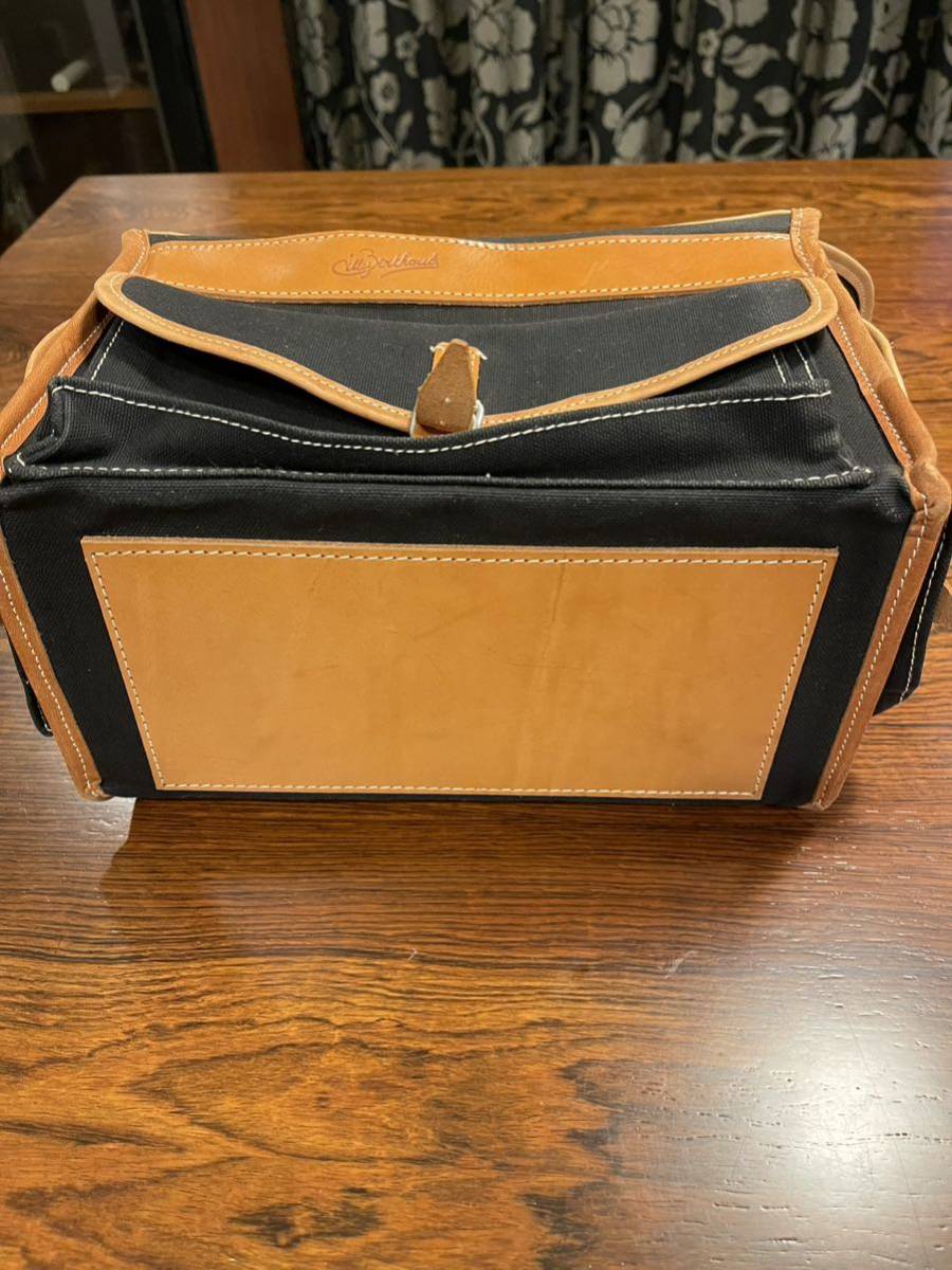 フランス製ジルベルトゥフロントバッグ黒中古 フロントバッグ