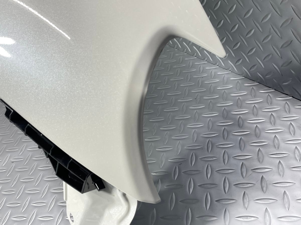 86 zn6 後期 フェンダーガーニッシュ 白 純正 hvf⑤