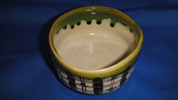 桐 美濃焼窯元 秀泉陶苑 沢田秀一作 織部 茶碗 織部 売買されたオークション情報 Yahooの商品情報をアーカイブ公開 オークファン Aucfan Com