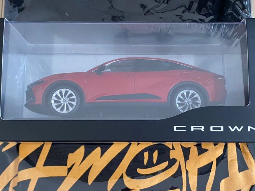 クラウン トヨタ カラーサンプル 新型クラウン 1/30 エモーショナル