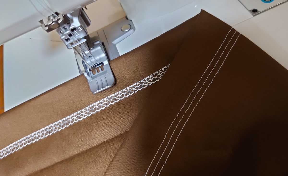 JUKIジューキベビーロックふらっとろっくBl72sカバーロック四つ折りバインダー付き_5