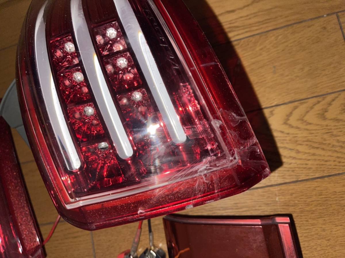 E52 エルグランド ヴァレンティ アッパーテール クリア レッド 