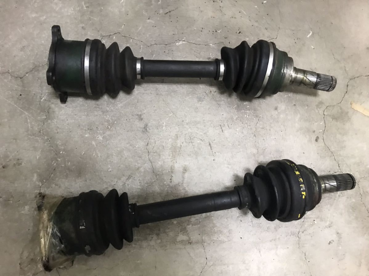 ＤＲ３０　４穴ドライブシャフト