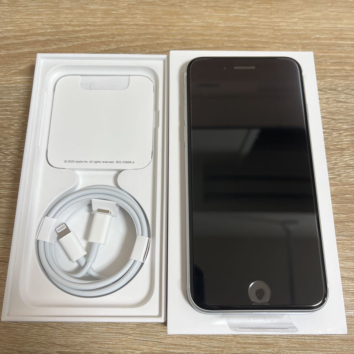 爆買い，高品質 au iPhoneSE 第2世代 64GB SIMフリー 利用制限〇 展示品 ホワイト 本体 白ロム iPhoneSE2(iPhone)｜売買されたオークション情報、yahooの商品情報をアーカイブ公開 - オークファン iPhone