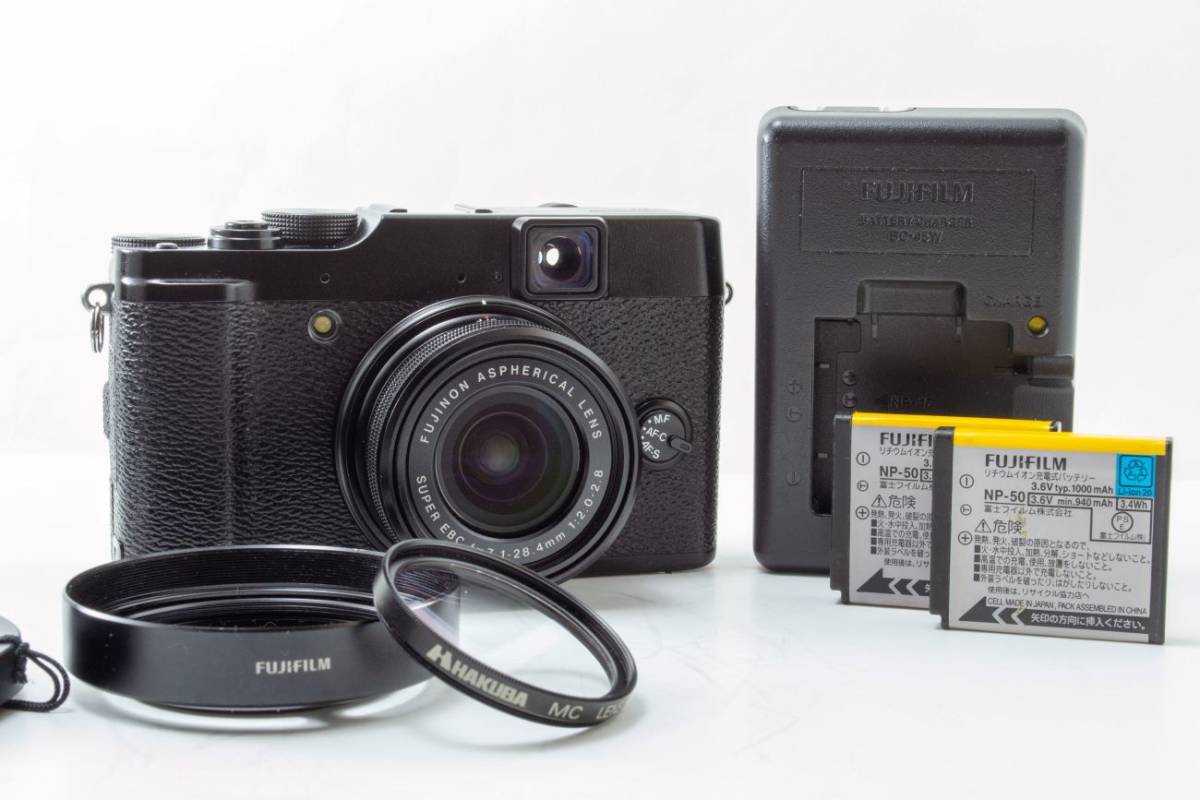 ★美品★FUJIFILM X10 &frasl; SUPER EBC 7.1-28.4mm F2.0-2.8 富士フイルム コンパクトデジタルカメラ