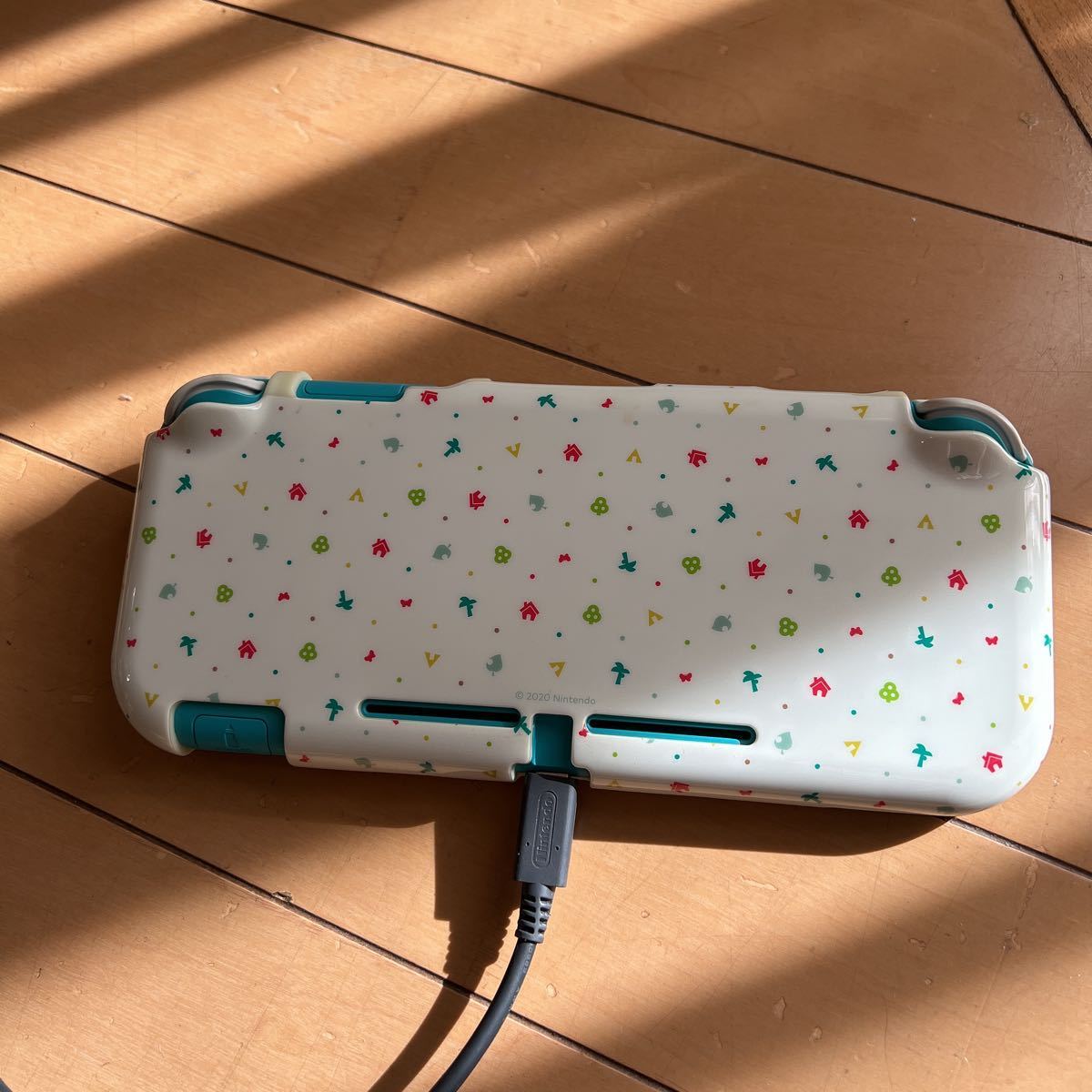 あつまれどうぶつの森 ゲームソフト、マルチポーチ 、攻略本、その他セット