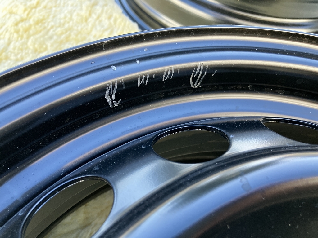 ②新型シエンタZ 純正スチールホイール4本 キャップ・ナット付①②