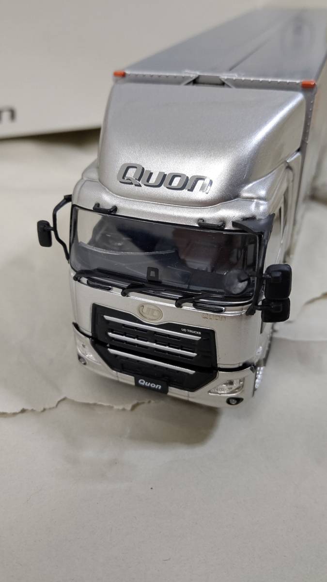 1/43 京商 UDトラックス クオン QUON UD TRUCKS ゴールド シルバー系