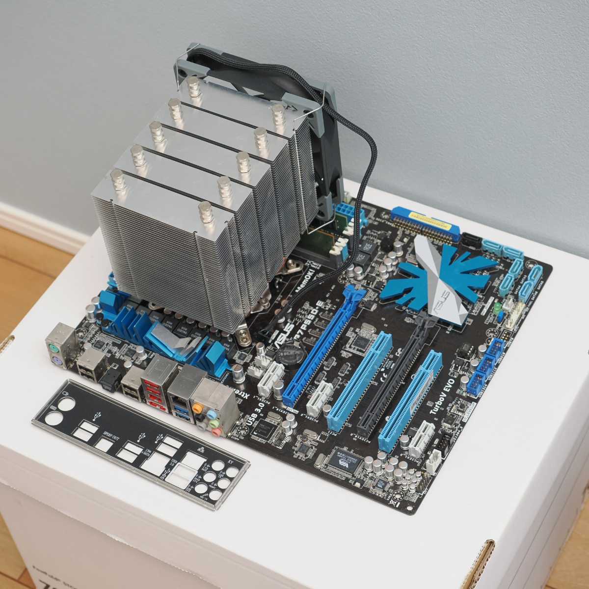 動作OK マザボ、CPU、メモリ、CPUクーラーセット ASUS P7P55D-E Intel