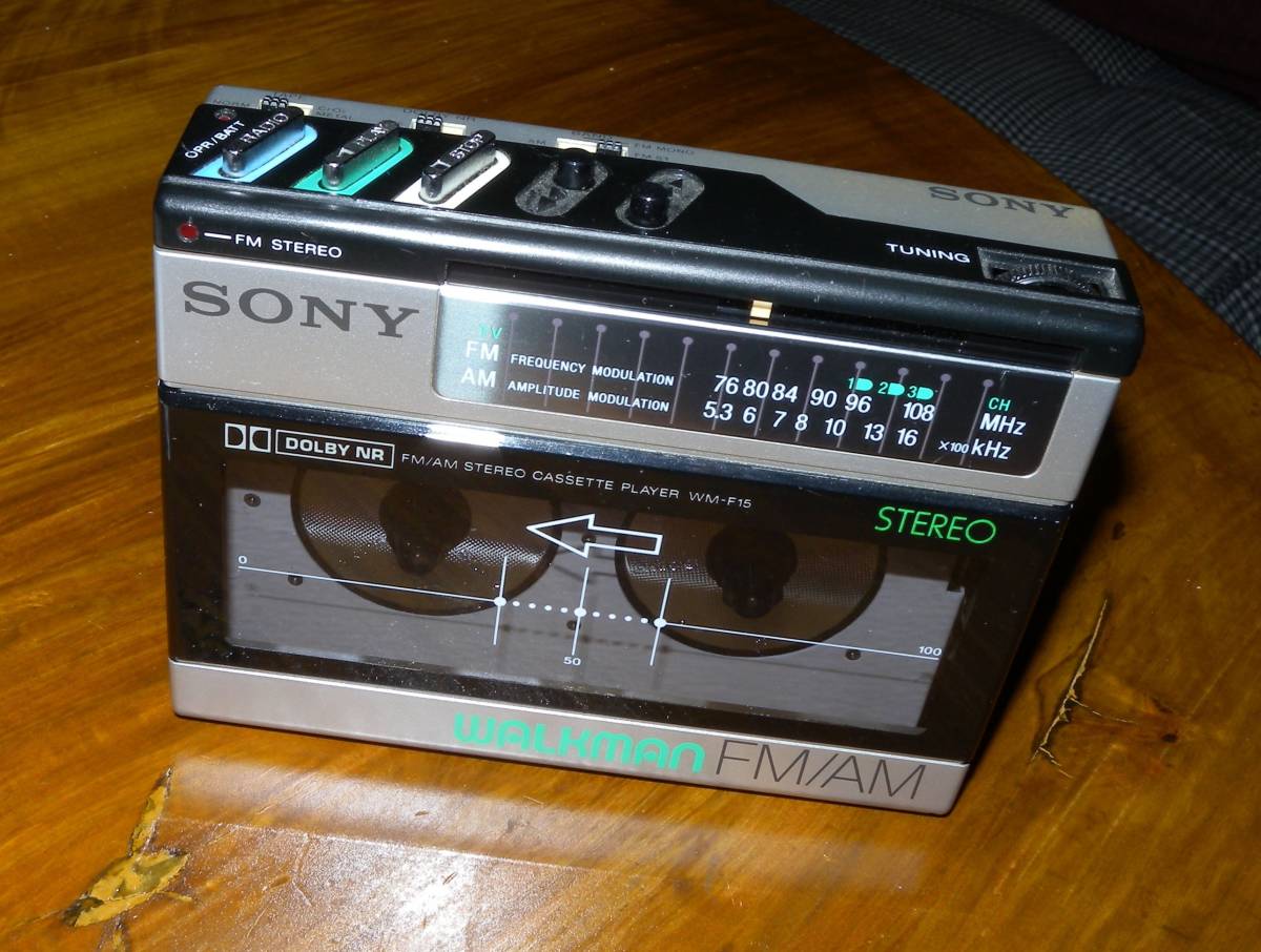 ソニーウォークマンWM-F15（【ジャンク品】ラジオ受信OK、カセット再生
