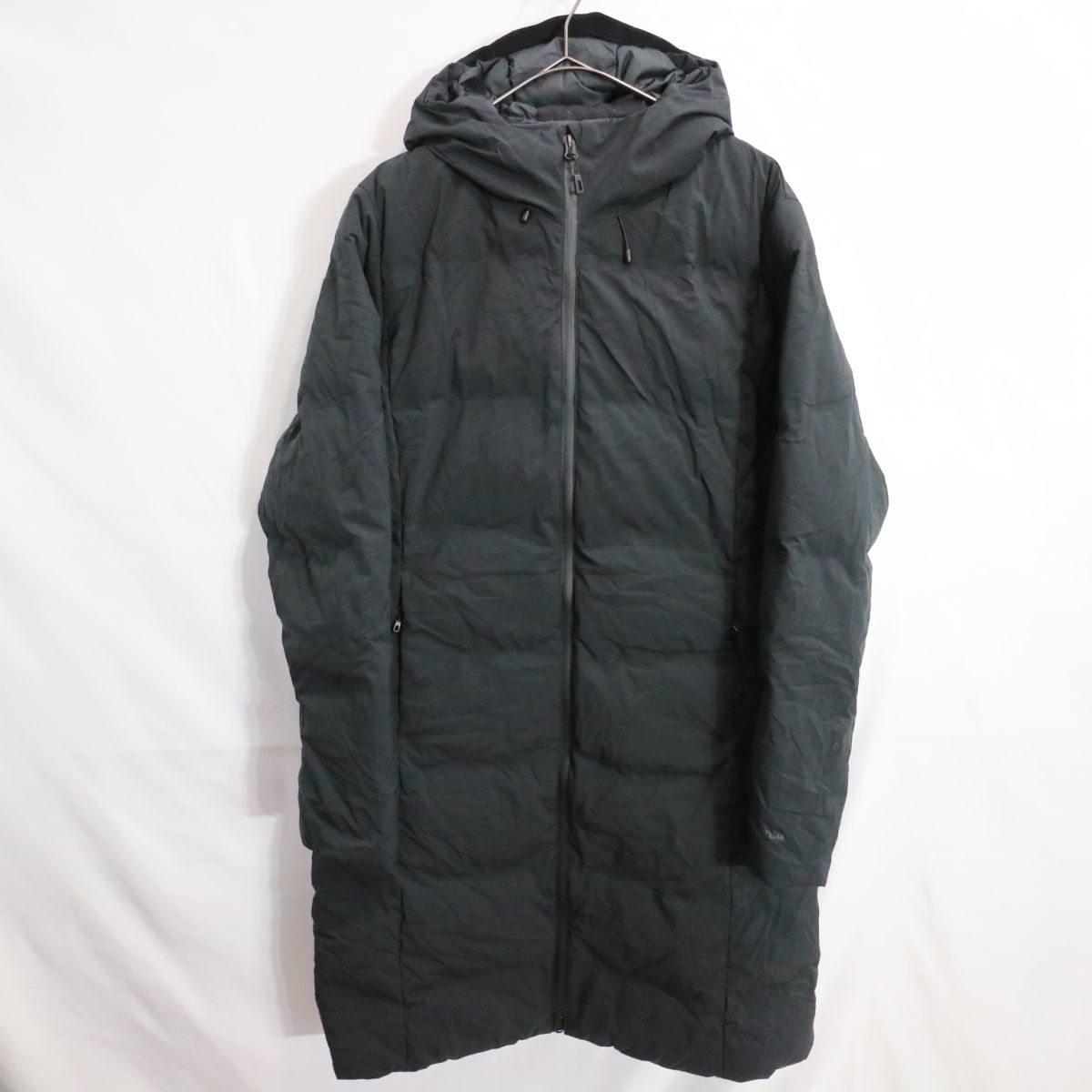 patagonia パタゴニア ダウンコート アウトドア キャンプ ウィンターウェア アウター 黒 ブラック (レディース L) 中古 古着 L8651