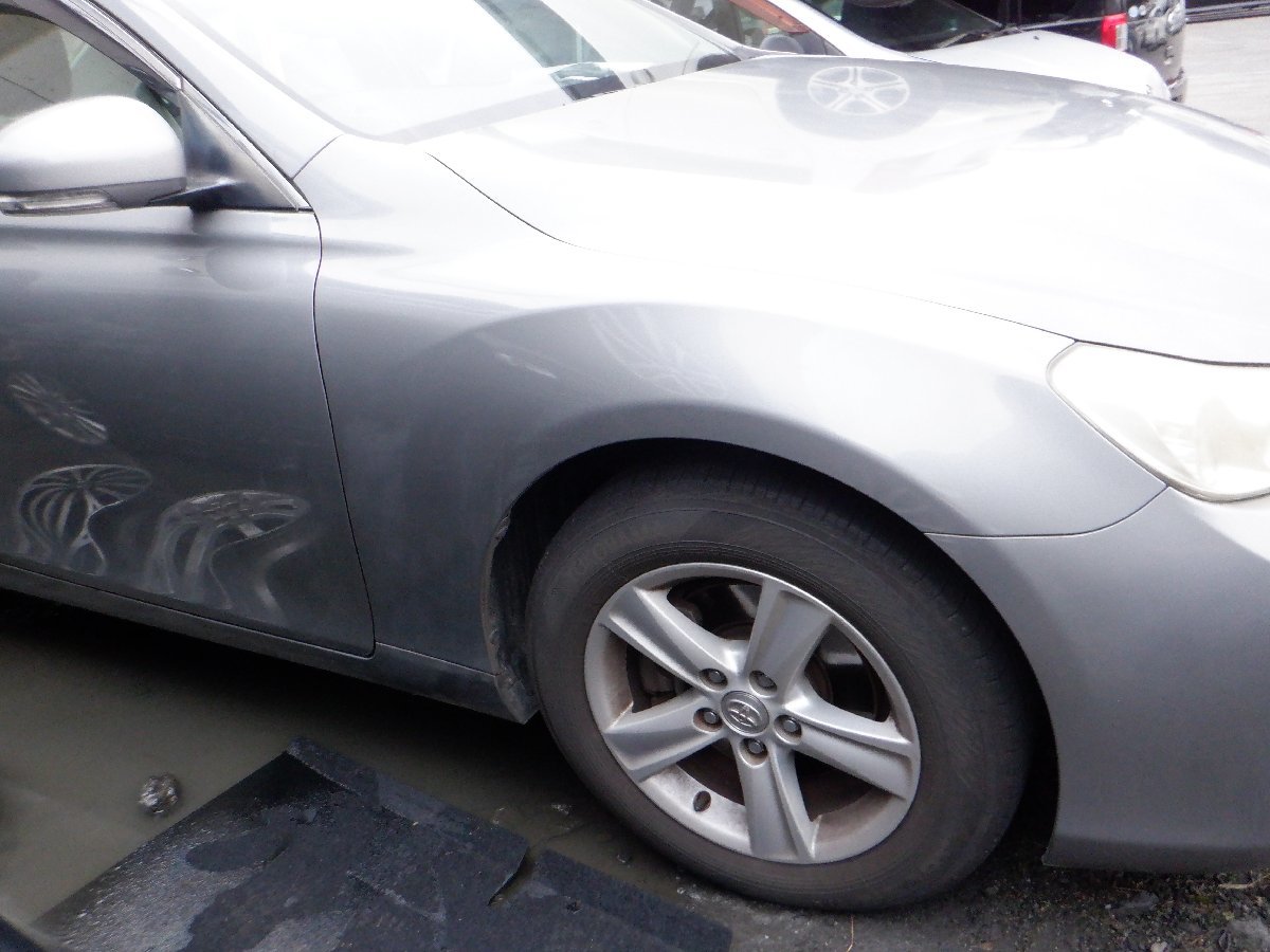 # 133687 トヨタ / マークX / GRX130 / 250G / 右 / フェンダー / 1H4 アイスチタニウムマイカメタリック 53811-22A20 MARKX