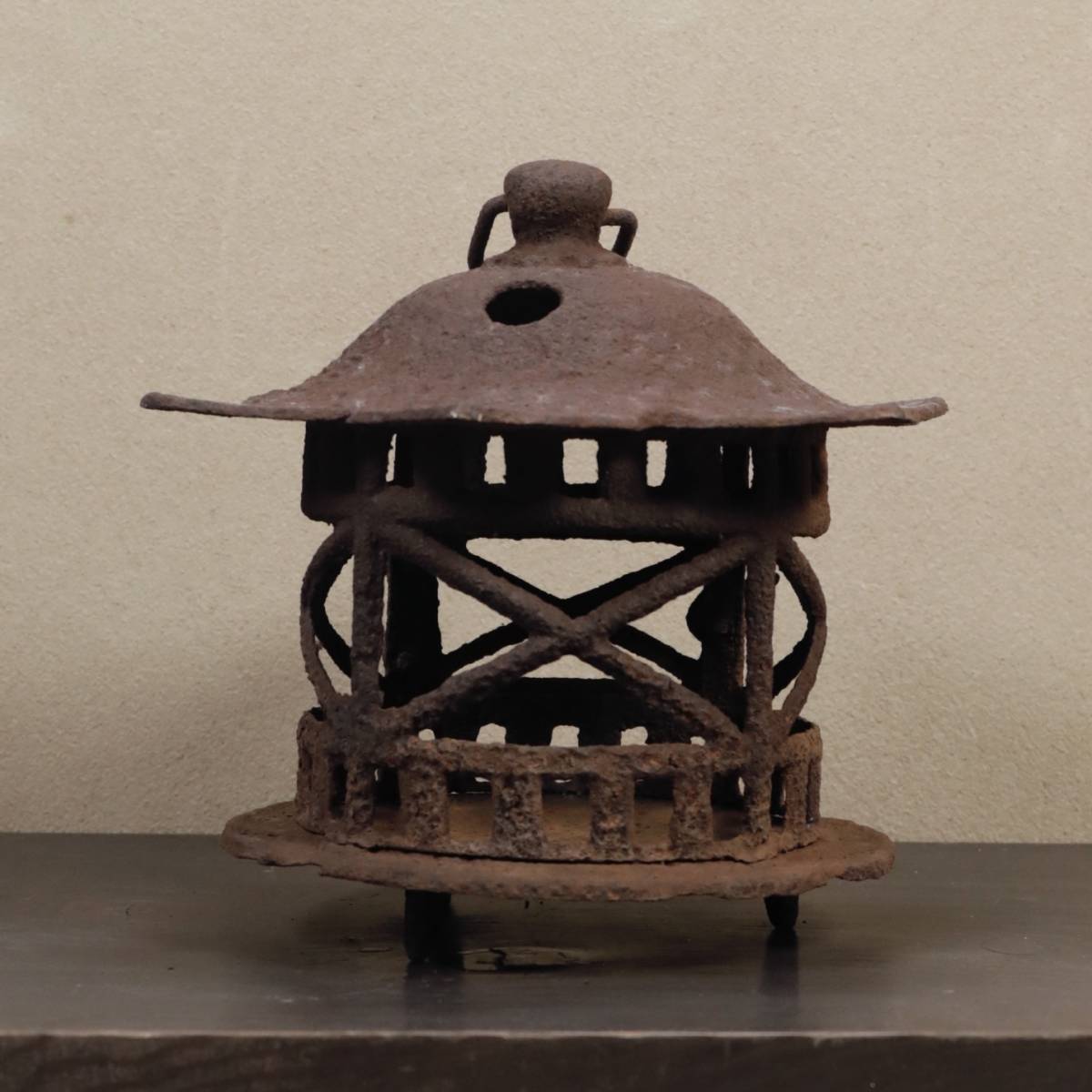 時代物 鉄灯籠 金属工芸 照明器具 古民具 古道具 骨董品 古美術 箱