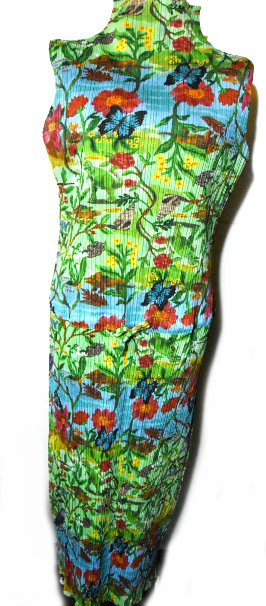 AF☆PLEATS PLEASE Issey miyake ワンピース グリーンに花と蝶柄の独特