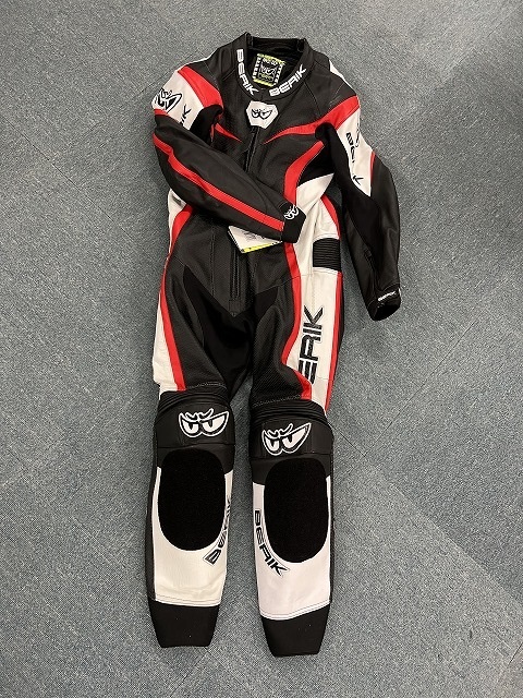 BERIK ベリック レーシングスーツ 52サイズ 