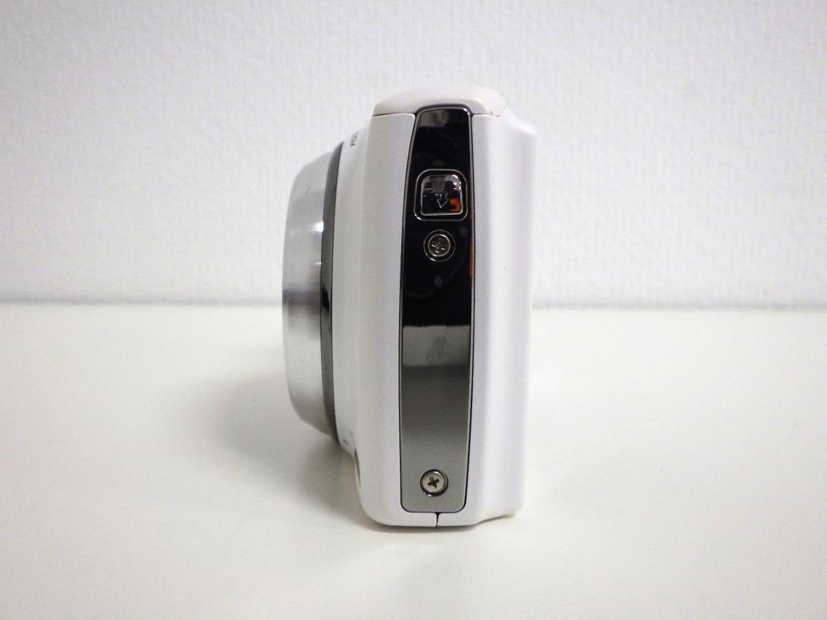 ♯4019【動作未確認】FUJIFILM 富士フィルム FINEPIX F800EXR ホワイト