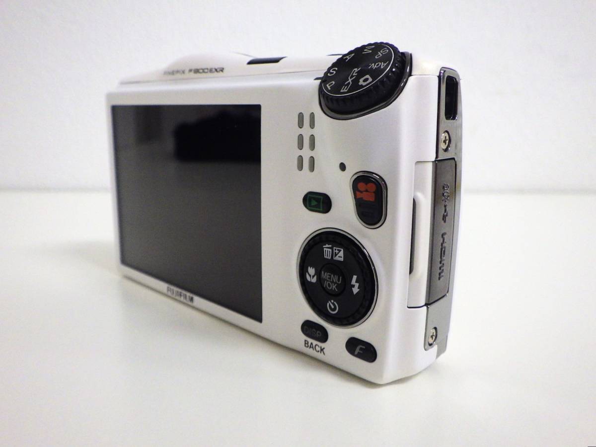 ♯4019【動作未確認】FUJIFILM 富士フィルム FINEPIX F800EXR ホワイト