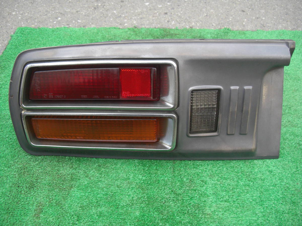 日産 ニッサン フェアレディＺ Ｓ３０　左側テールランプ　中古品