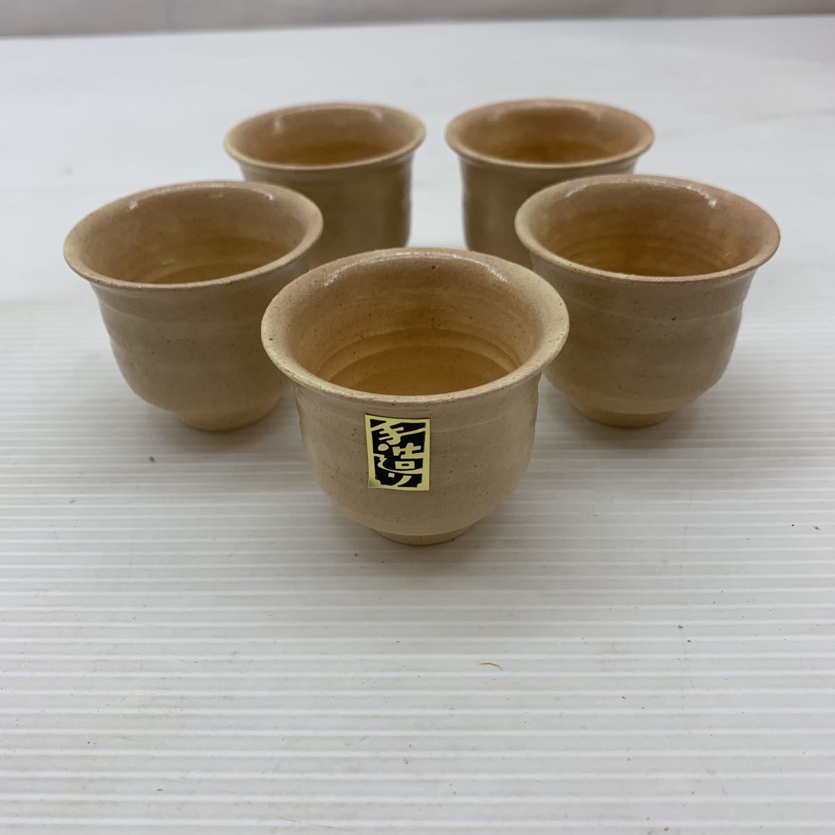 萩焼 茶器セット 急須 湯冷まし 湯呑み5客 共箱付き 美品 和食器 新品未使用 萩焼 茶器セット 急須 湯呑み5客セット 木箱入り