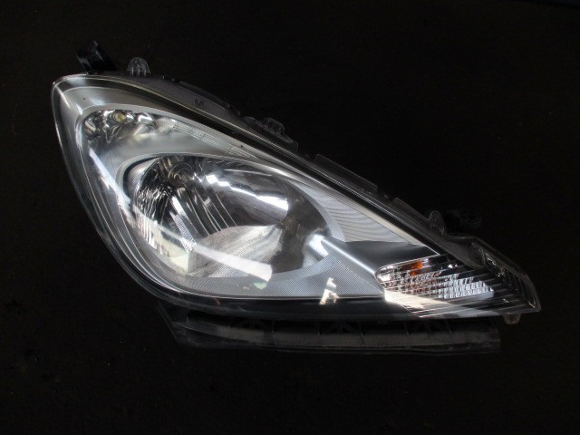 ホンダ GE6 フィット 右・ヘッドランプ ライト P9603