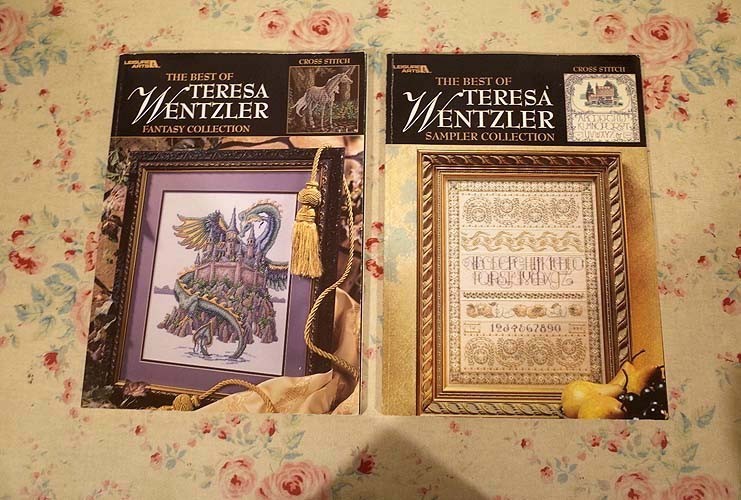 43908/刺繍・クロスステッチ図案集 2冊セット The Best of Teresa Wentzler Cross Stitch 刺しゅう Sampler Collection サンプラー
