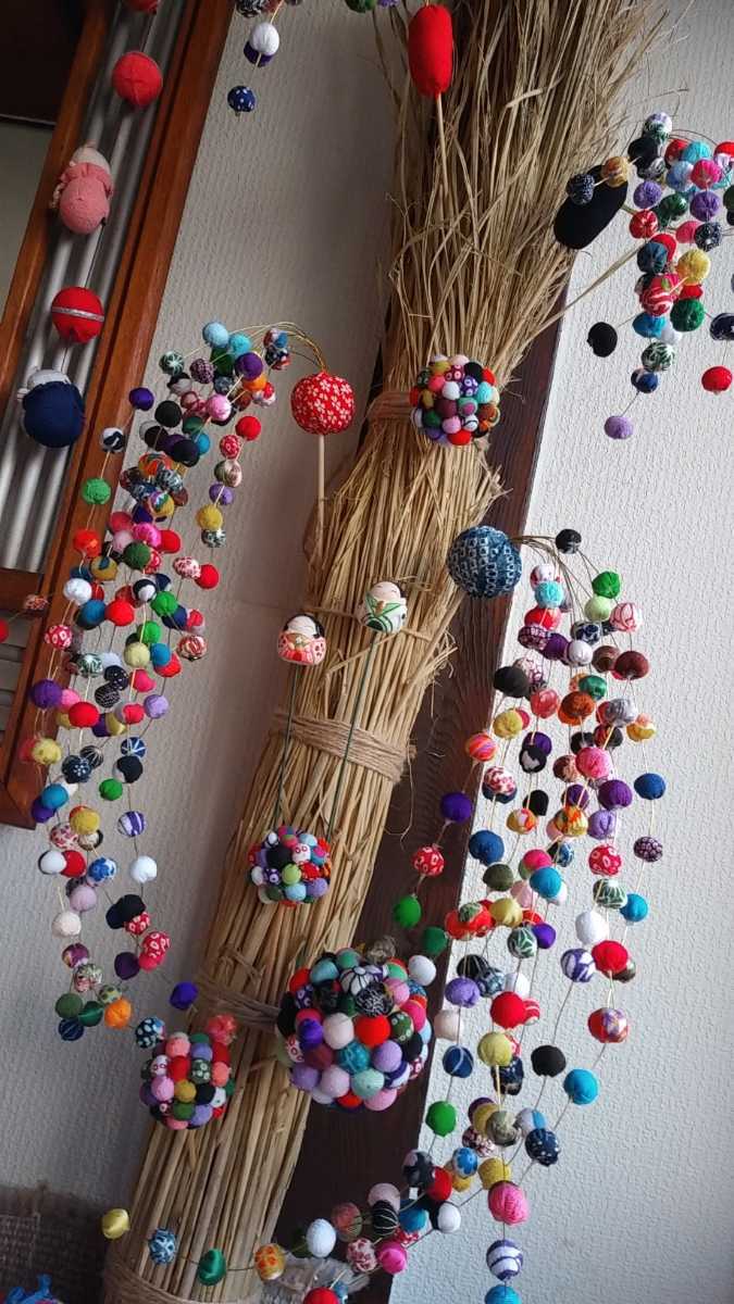 即決♪おひなさま☆ボリュームポンポン玉飾り棒ちりめん細工雛人形