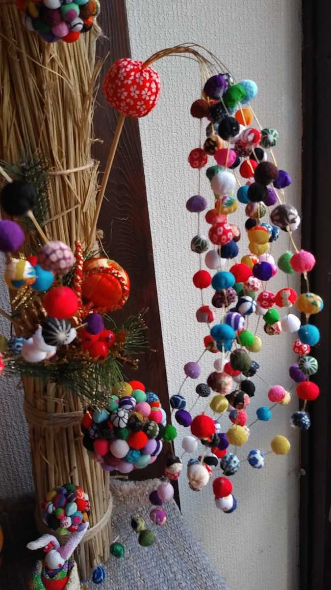 即決♪おひなさま☆ボリュームポンポン玉飾り棒ちりめん細工雛人形