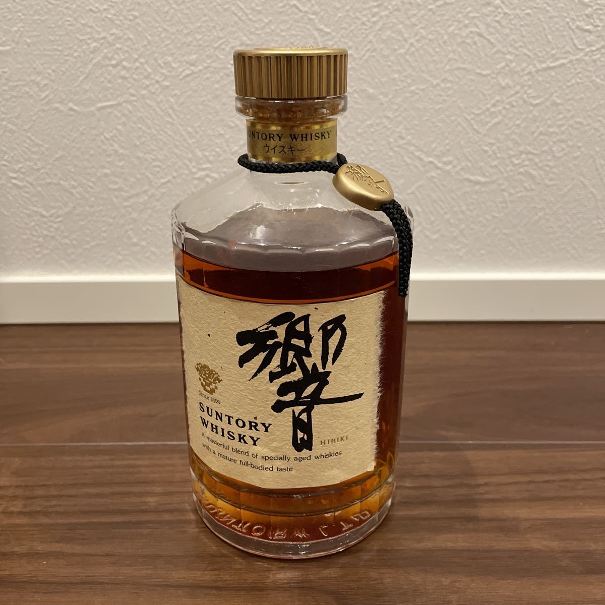 サントリー 響 0 金キャップ 裏ゴールドラベル 750ml ウイスキー 700ml 