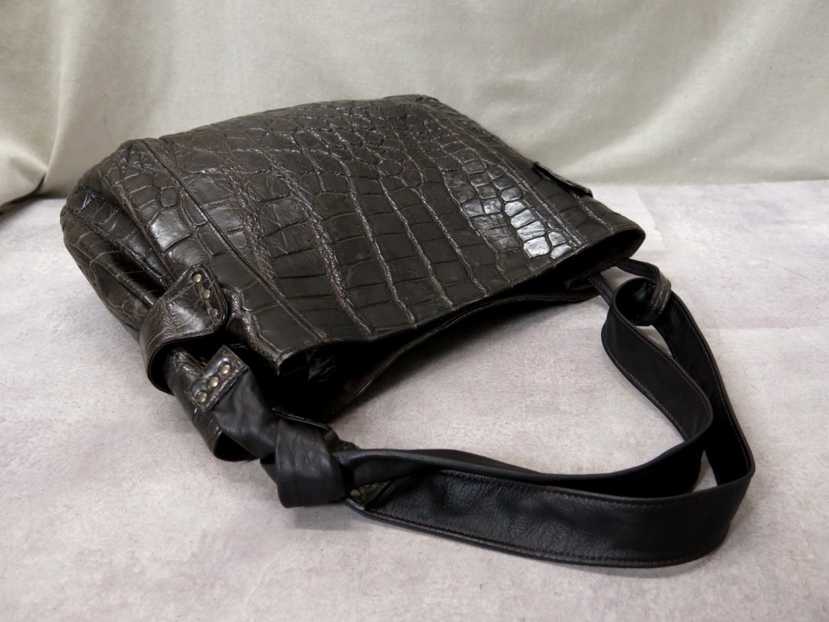 ○超美品○Bag Liore バグリオ○マット クロコダイル 本 ワニ 革 ○超美品○Bag Liore バグリオ○マット クロコダイル 本 ワニ 革