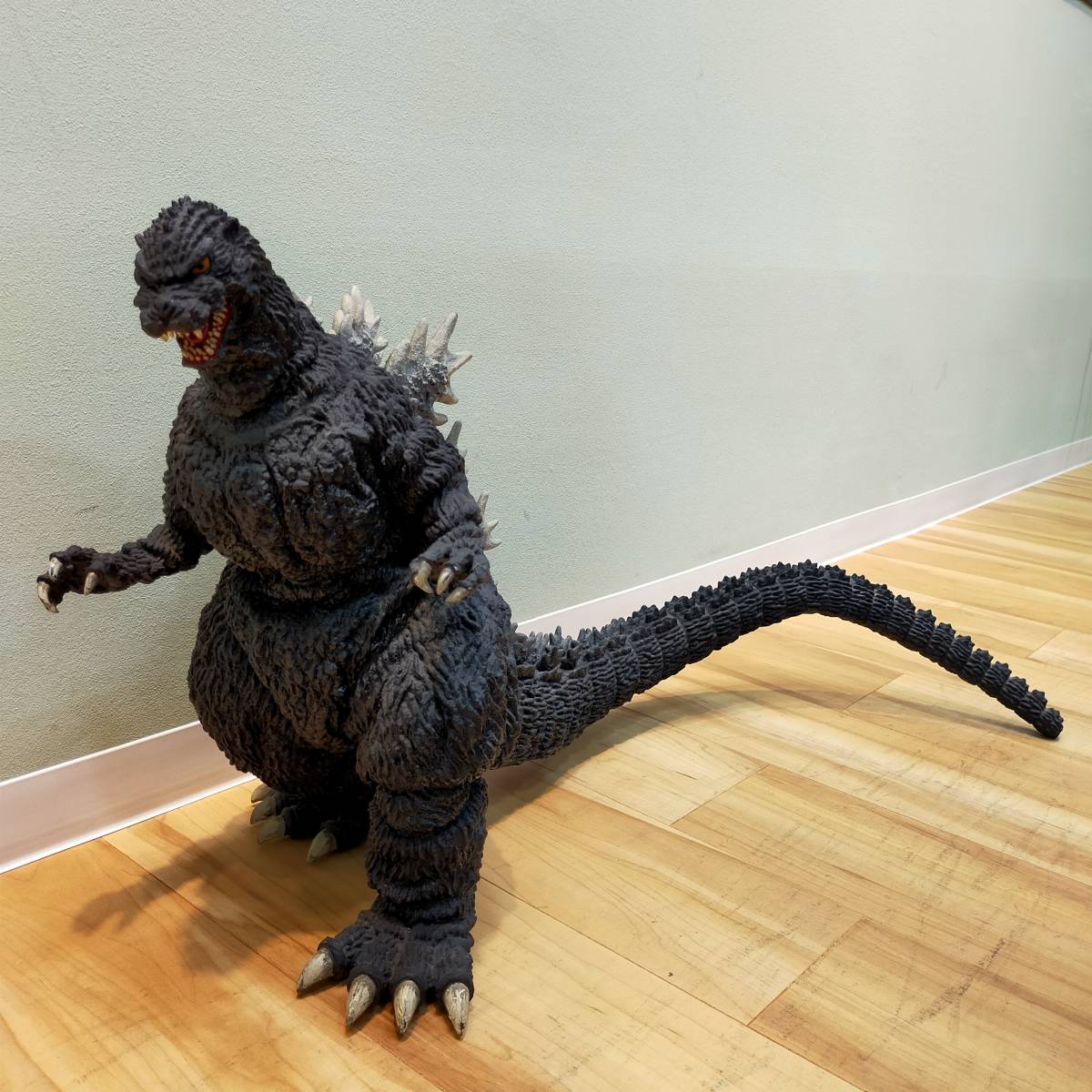 イノウエアーツ - Yahoo!オークション ⁄ ゴジラ 全高30cm改・塗装完成 