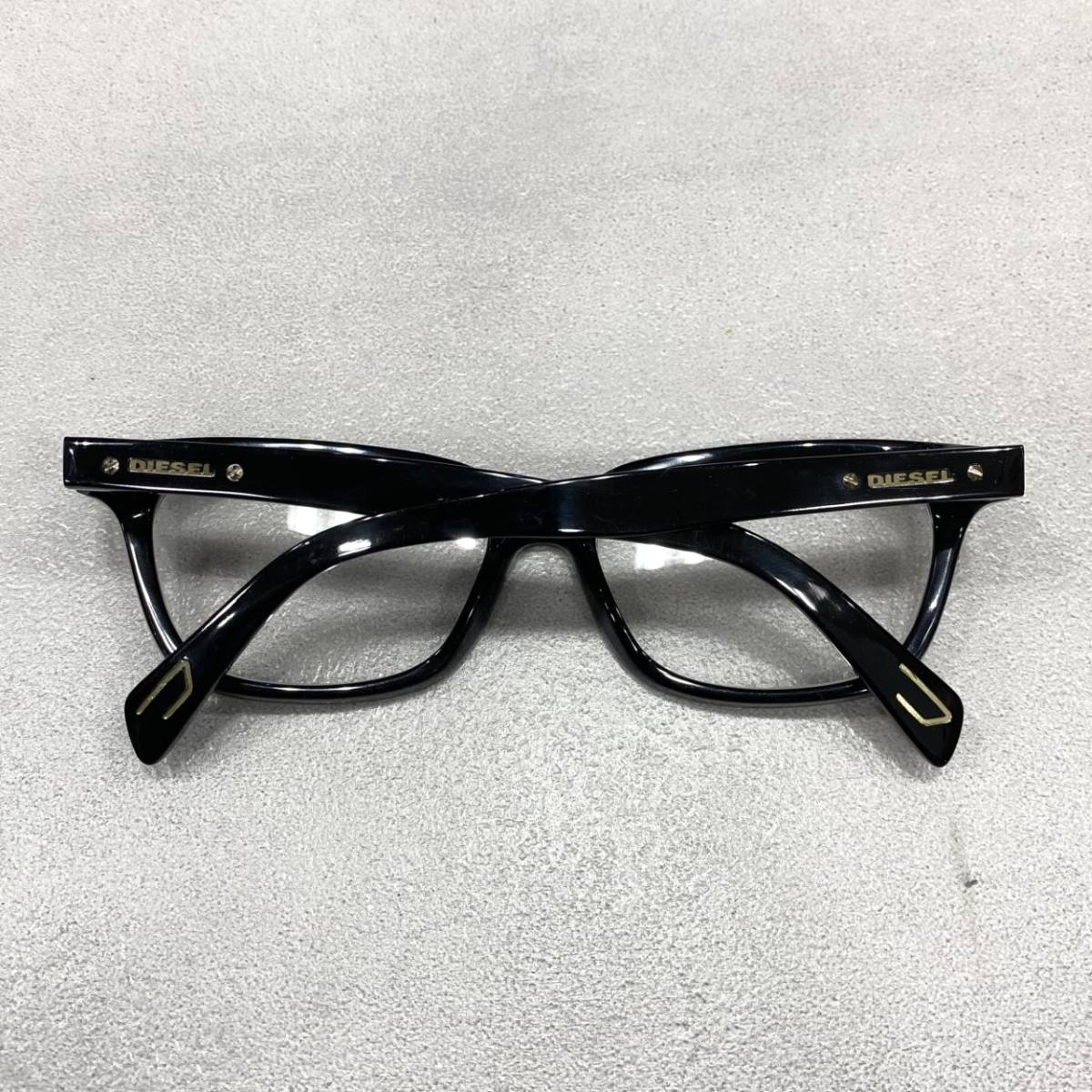 Diesel スクエアフレーム サングラス JP 0DL2003 FARFETCH ブラック 