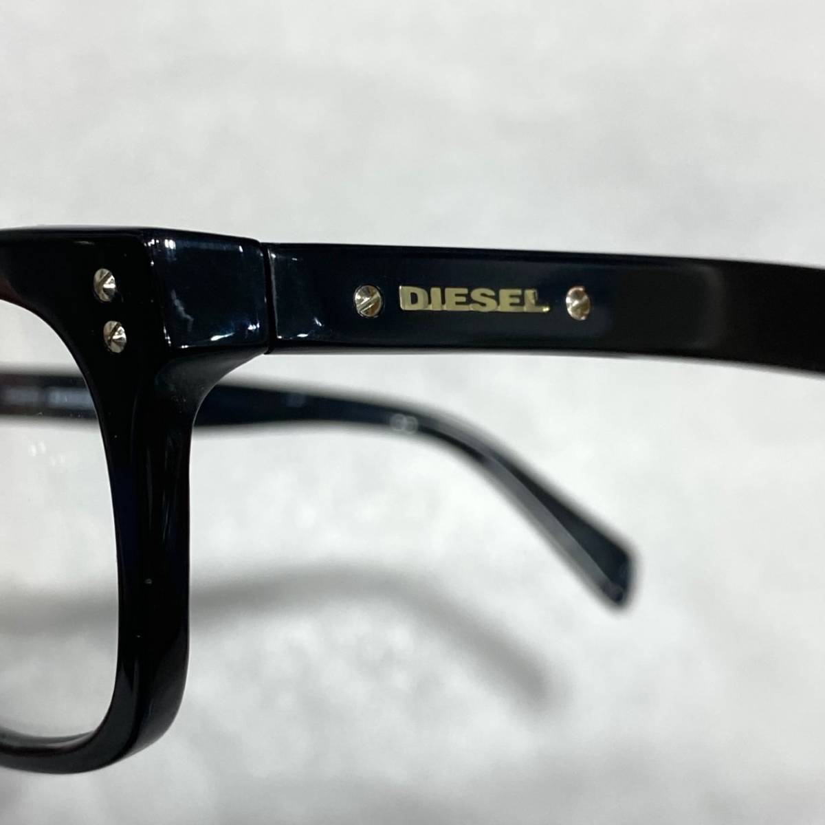 Diesel スクエアフレーム サングラス JP 0DL2003 FARFETCH ブラック 