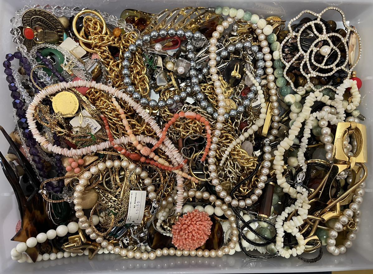 G アクセサリー おまとめ ネックレス 指輪 イヤリング ブローチ など 重量約1830g