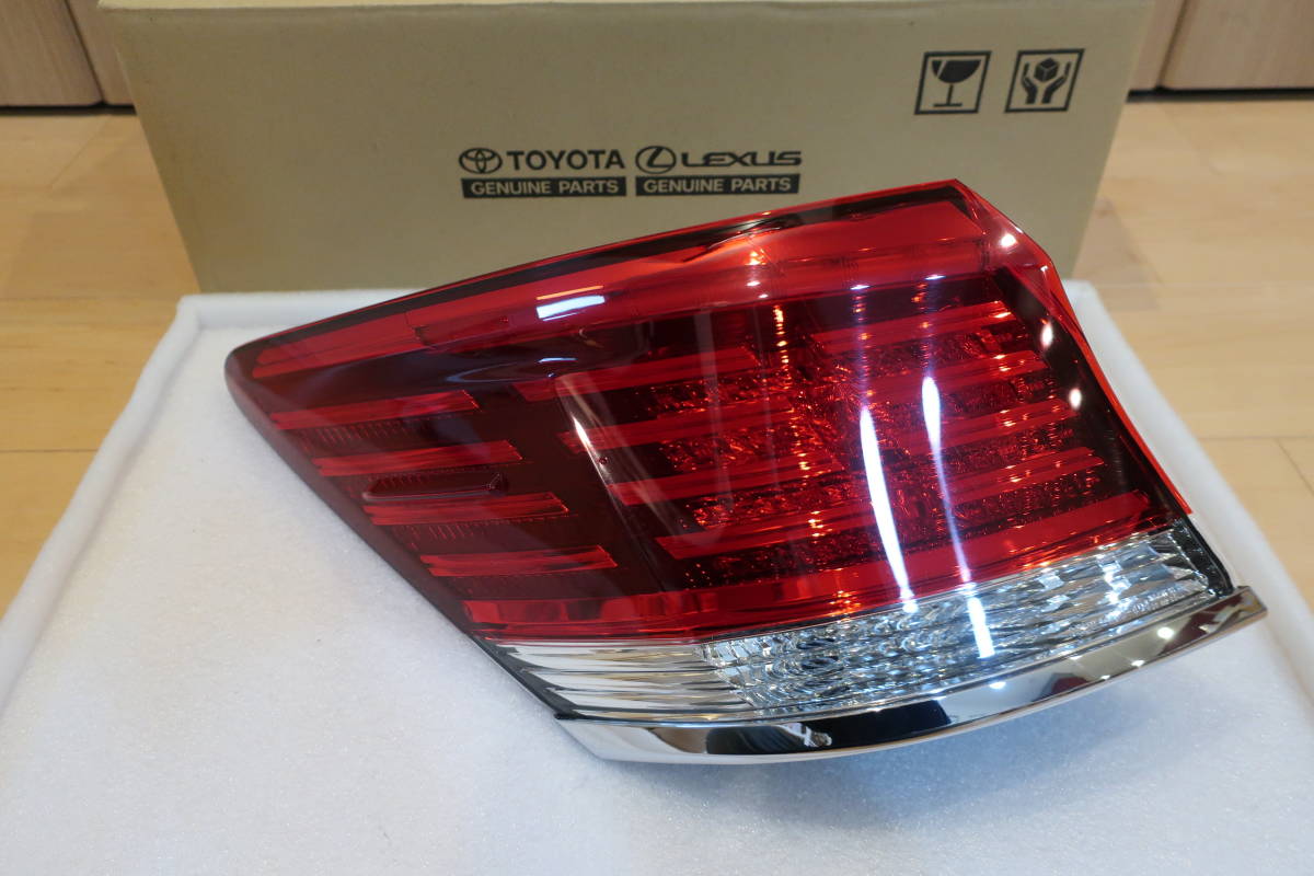 210 クラウン ロイヤル サルーン トヨタ 純正 左 LED テール ライト
