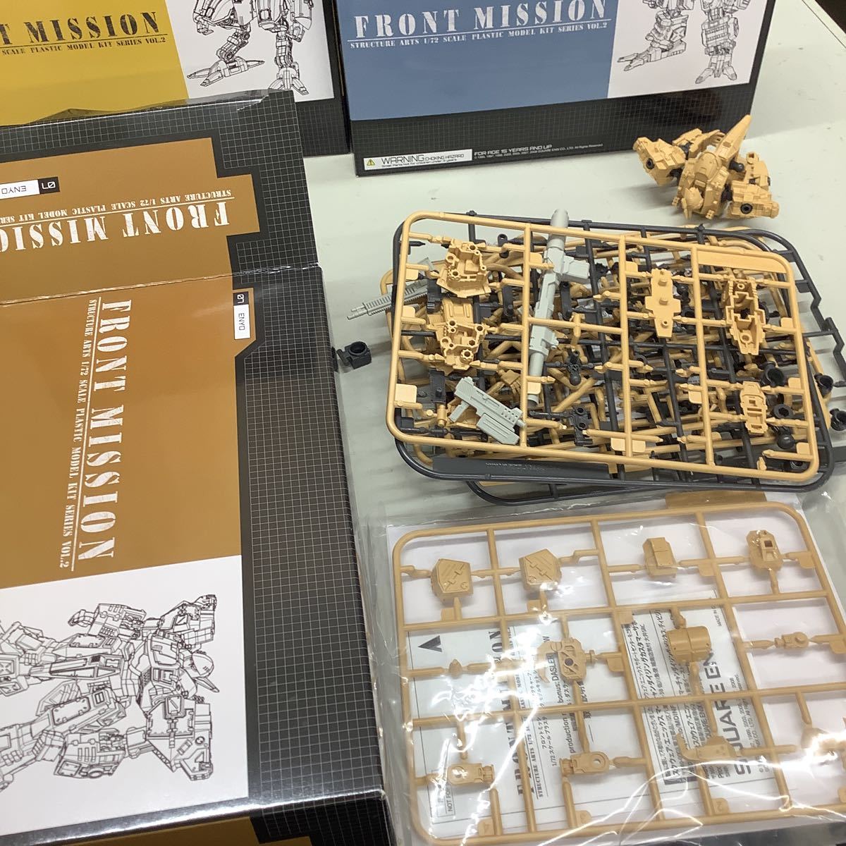 FRONT MISSION フロントミッション ストラクチャーアーツ 1/72 モデル