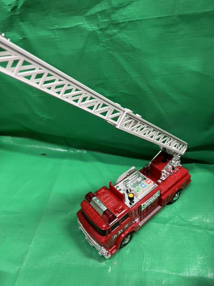当時物 ハシゴ消防車 アルプス サイレン 箱付き 日野自動車 レア (建設