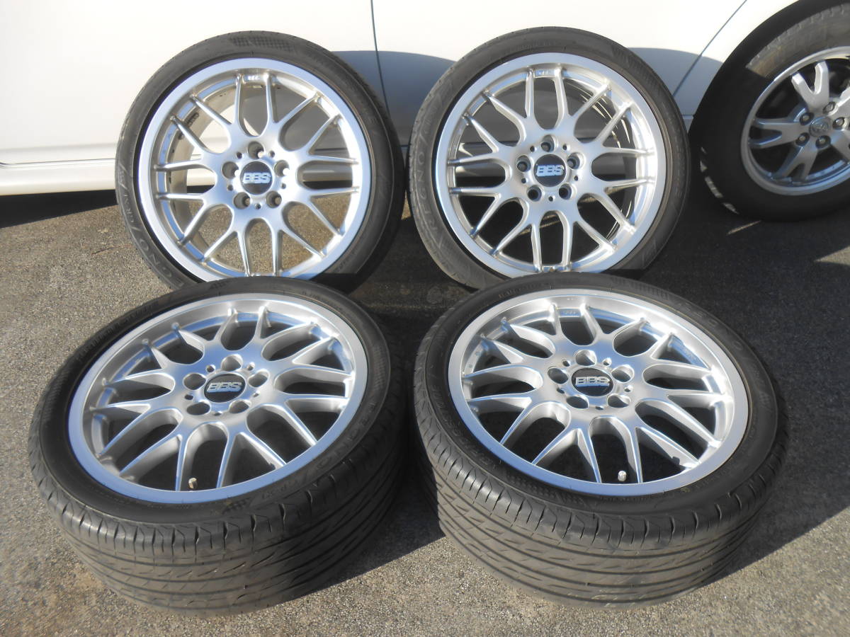 ホイール：BBS レクサス IS300h Fスポーツ タイヤ： 溝あり 