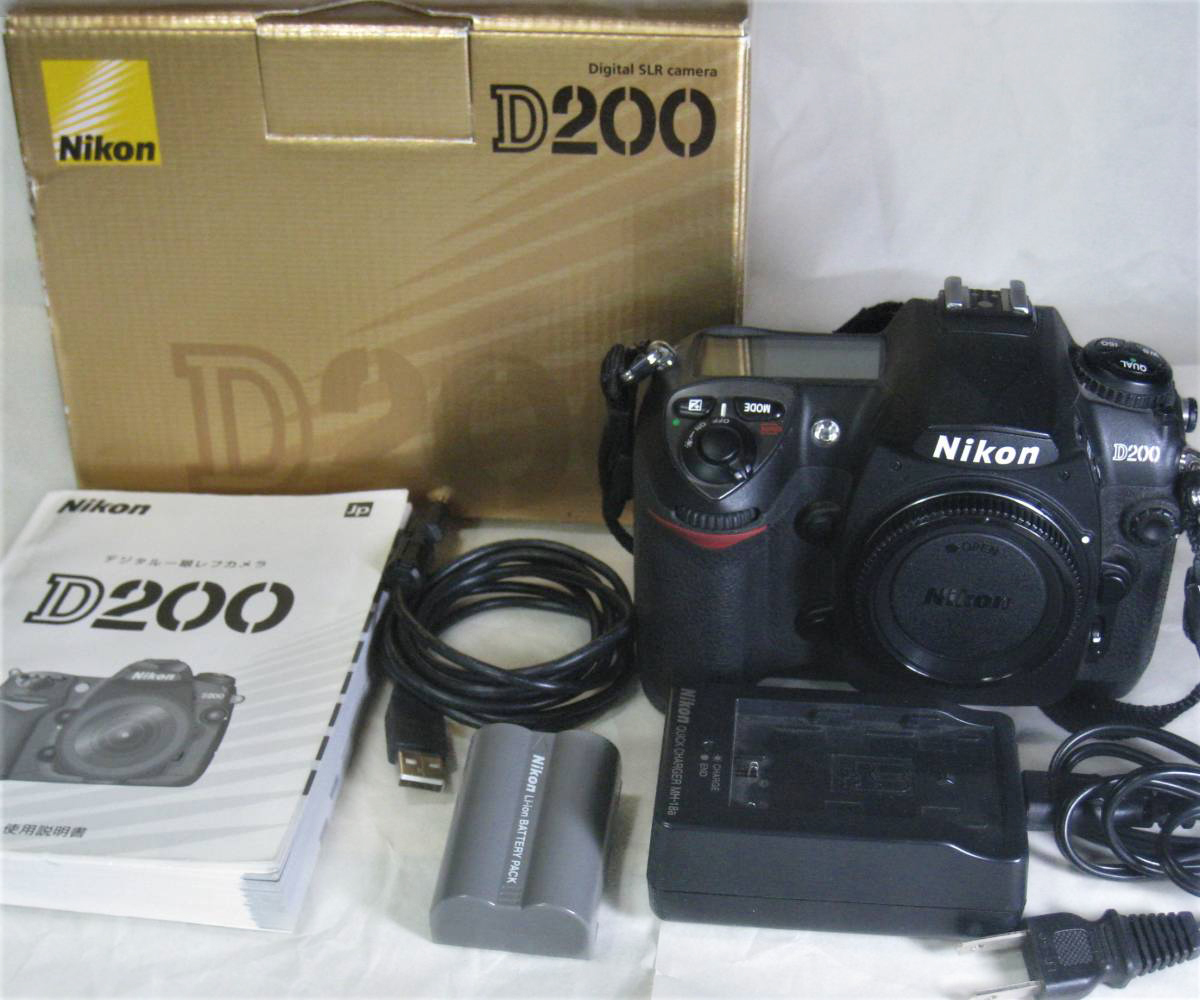 新作入荷，安い ニコン Nikon D200 デジタル一眼レフカメラ